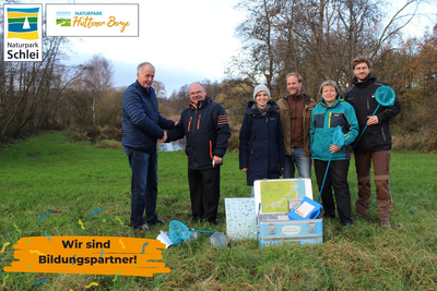 v.l.: Jens Kolls (Vorsitzender Naturpark Schlei), Detlef Kroll (Vorsitzender Naturpark Hüttener Berge), Justina Bonz (Projektmanagement), Jan-Eric Voß (Projektmanagement), Andrea Rudolph (Umweltbildung), David Bonz (Ranger)